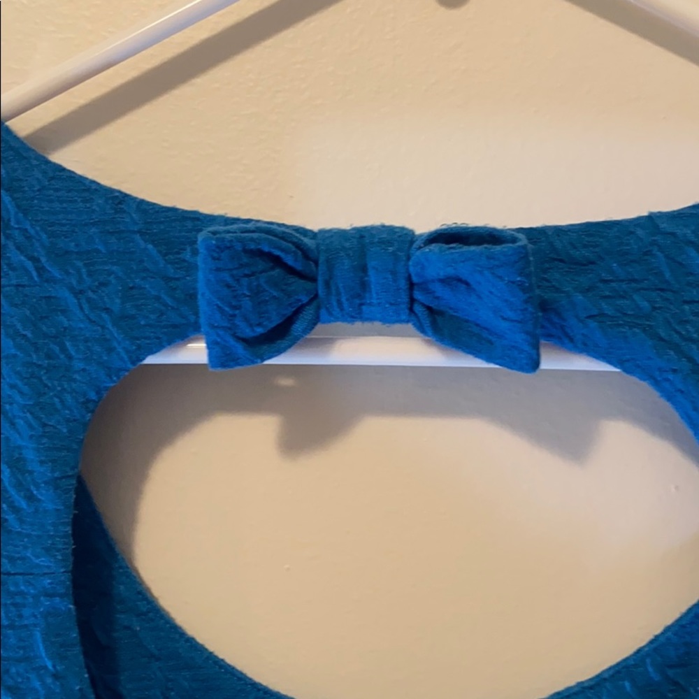 Dress - Picture 4 of 4